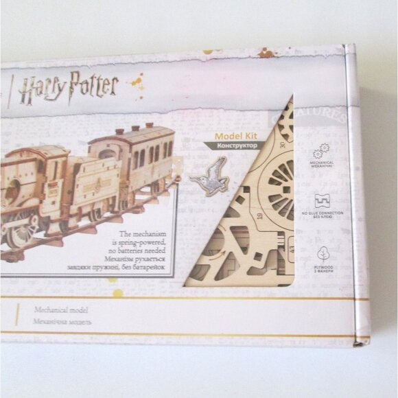 Ugears Hogwarts Train Mechanical Model Kit Wizarding World Spring Powered Sealed - Picture 5 of 10